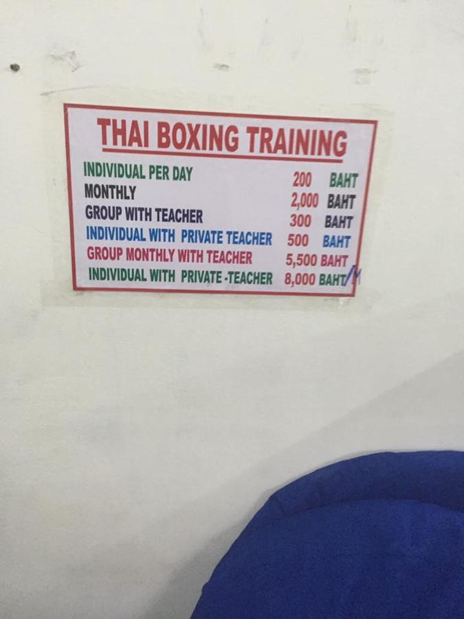 Muay Thai Hostel Club 107 Pantai Jomtien Luaran gambar